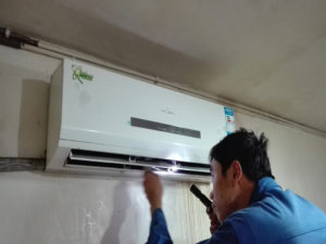 聂荣格力空调电话是多少